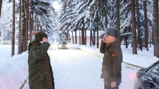 Lukashenko starts military check