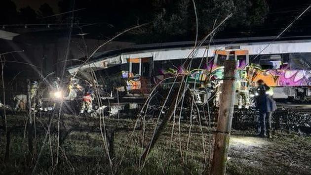 15 feriti dopo incidente ferroviario in Catalogna