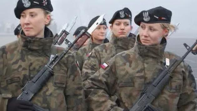 Polska zaprasza kobiety do służby