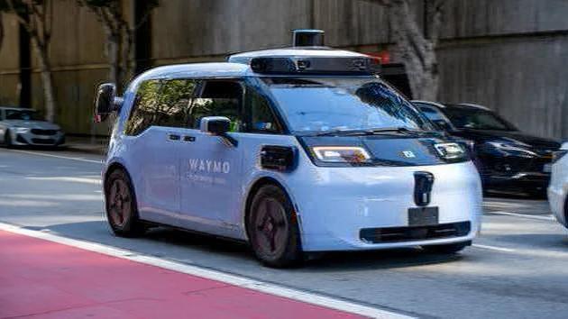 Waymo ammette aiuto da operatori remoti