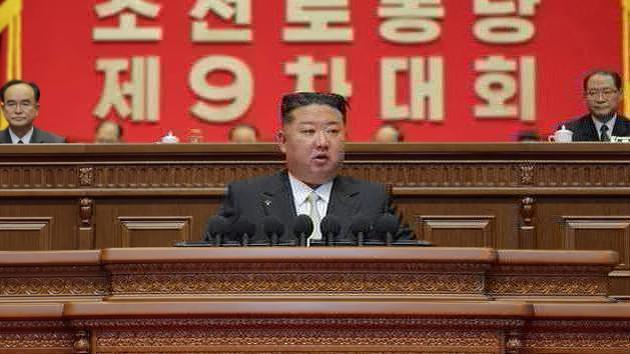 Kim Jong-un réélu secrétaire du PCT