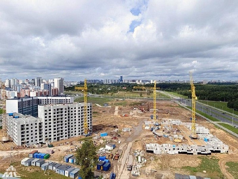 Three apartment buildings for waiting list residents under construction in Loshitsa-10