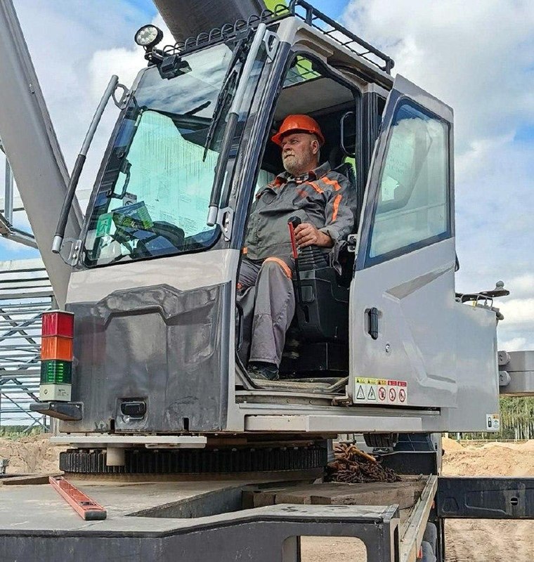 Crane operator Yuri Romanovich named Minsk Citizen of the Year