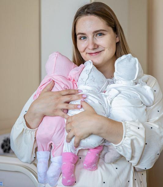 Belarusian woman who gave birth to triplets already discharged with daughters