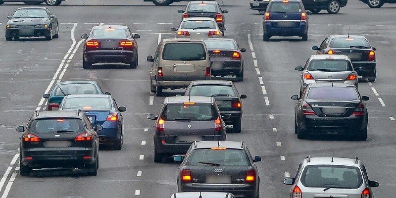 Minsk has nearly a million cars — authorities seek ways to reduce traffic jams