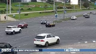 Accident on Mashyerova and Peramozhtsau Avenues involving Toyota and Audi