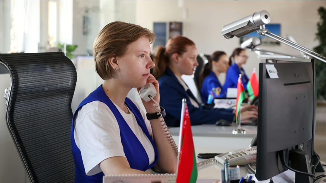 Violins, crutches, and a dental prosthesis — strange finds in Minsk public transport