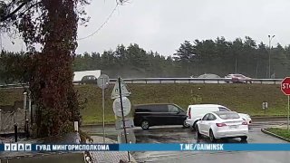 On Minsk's MKAD, MAZ truck collided with Kia and hit barrier