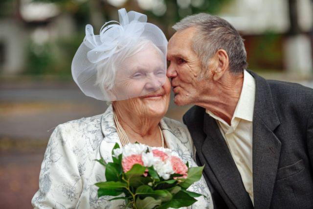 547 couples over 65 married in Belarus in 2025