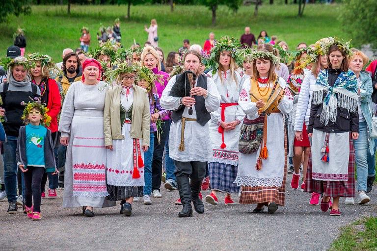 Over 3.5 million Belarusians live and work abroad