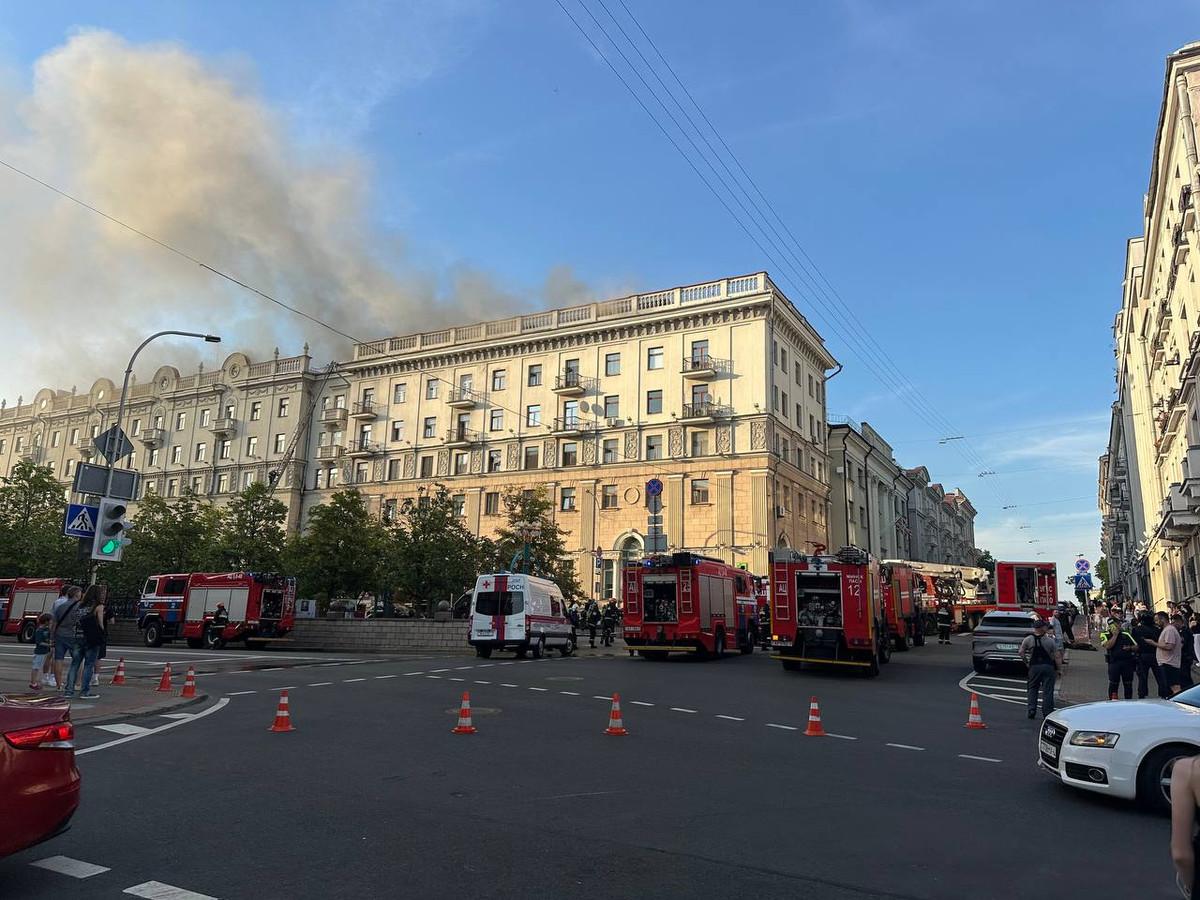 Roof restoration completed on Lenin Avenue building damaged by major fire