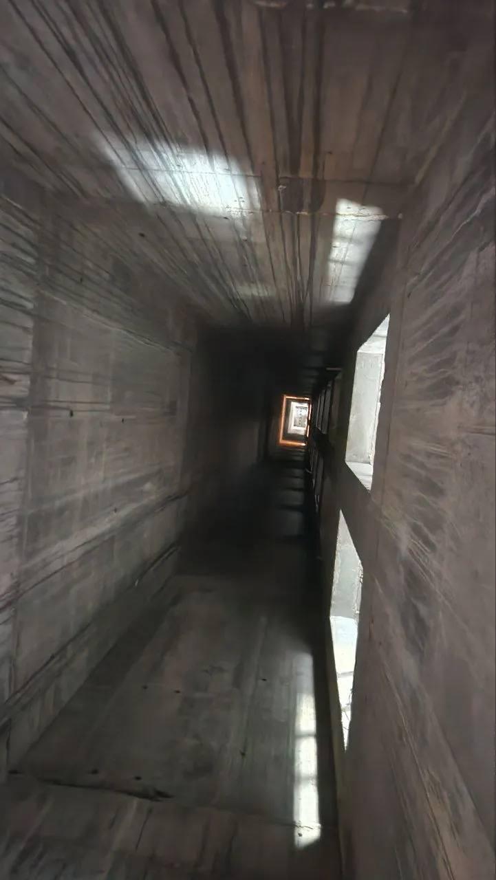 This is what an elevator shaft in a 26-storey building in 'Minsk-Mir' looks like