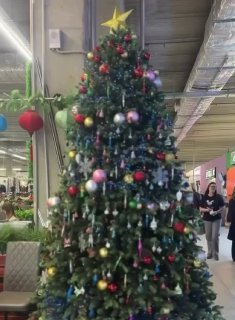 It's October 5, but Minsk shopping centers are already preparing for New Year