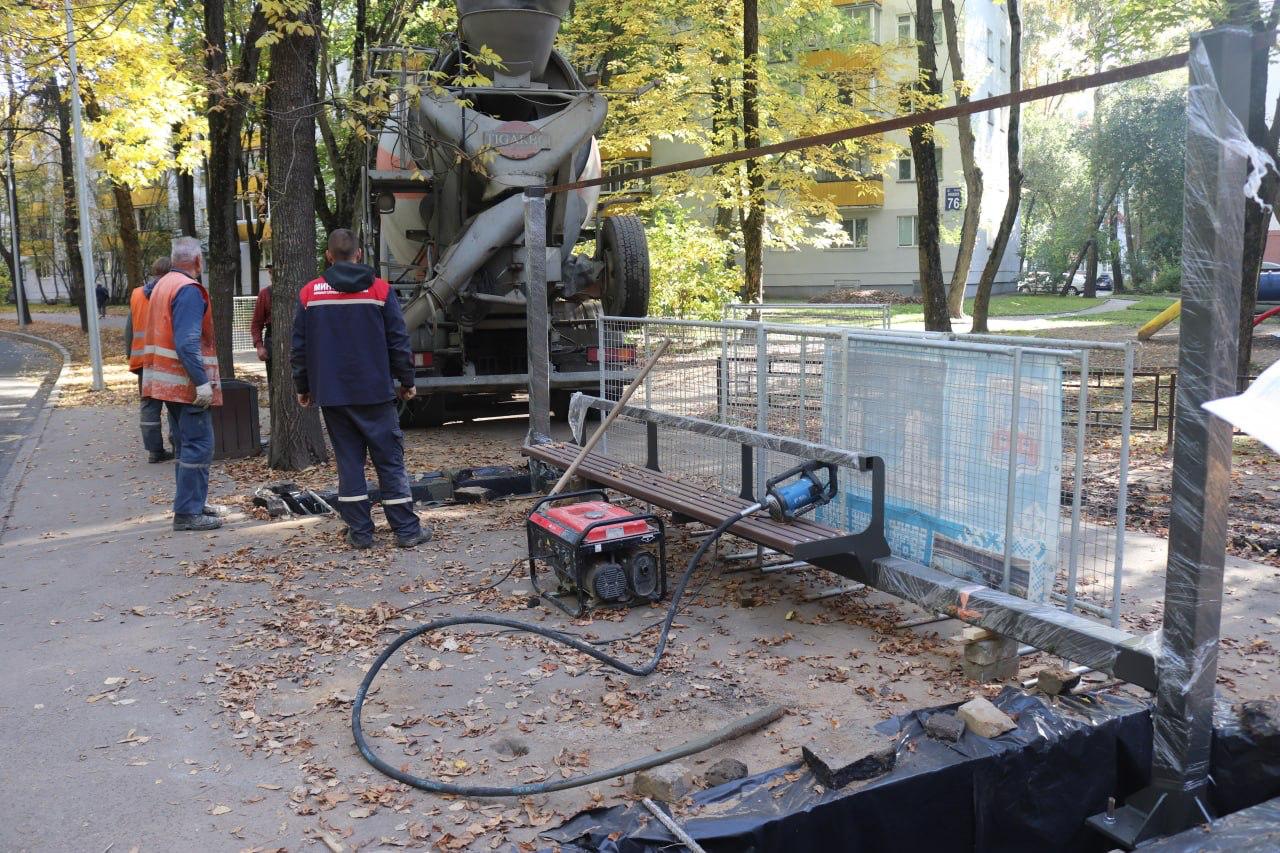 October District in Minsk Upgrades Bus Stops with Weather Protection