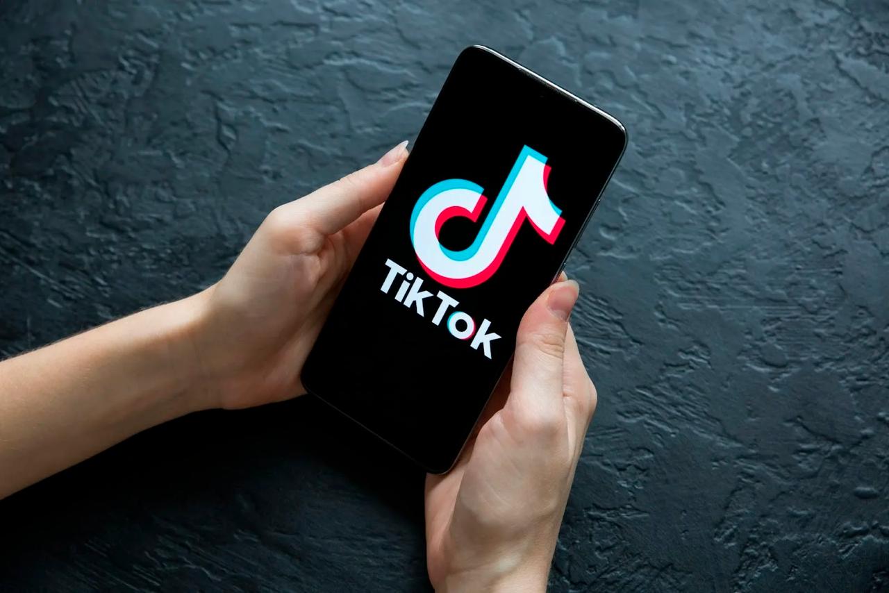 Girls in Belarus offered jobs dancing on TikTok for up to 5,000 rubles