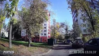 Driver nearly hits boy in Minsk courtyard