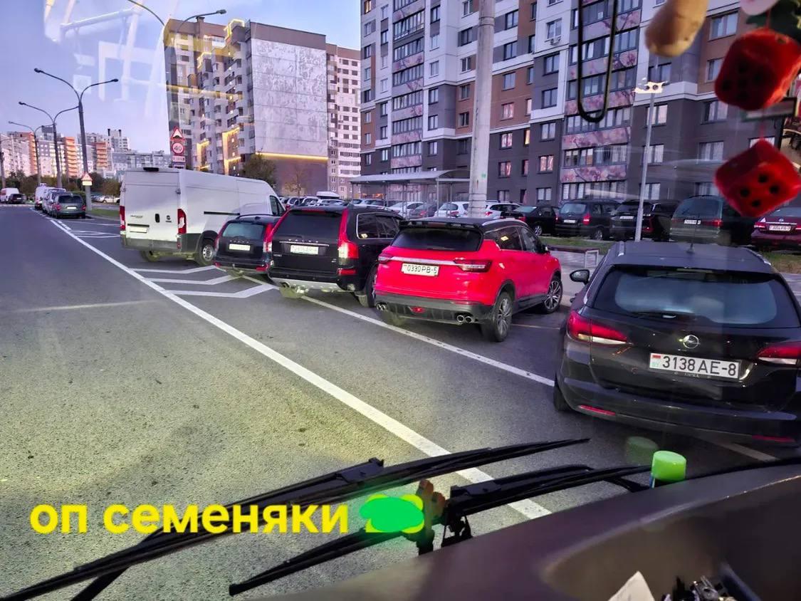 In Sukharevo-8, parked cars block new bus stops