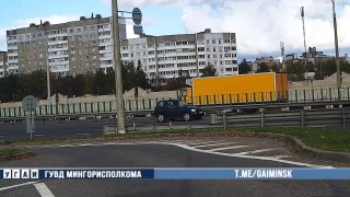 Chevrolet crashes into lighting pole after collision on Minsk ring road