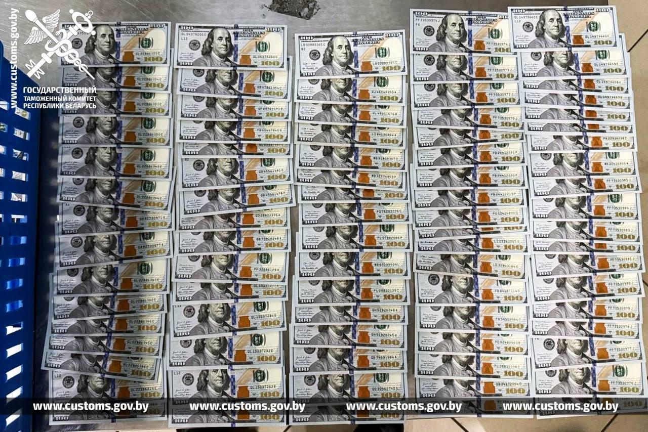 В минском аэропорту изъяли более $40 тыс. у гражданина Таджикистана