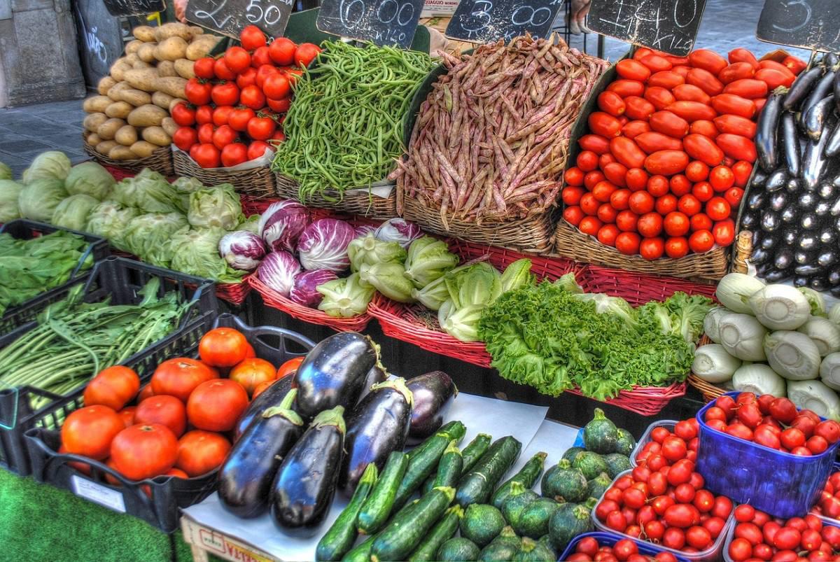 Belarus sets price caps on vegetables and apples until spring 2027