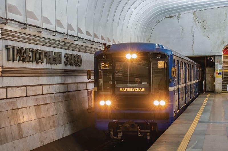 Drunk Minsk man urinates in subway car