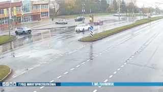 Red-light violation causes crash on Radialnaya Street