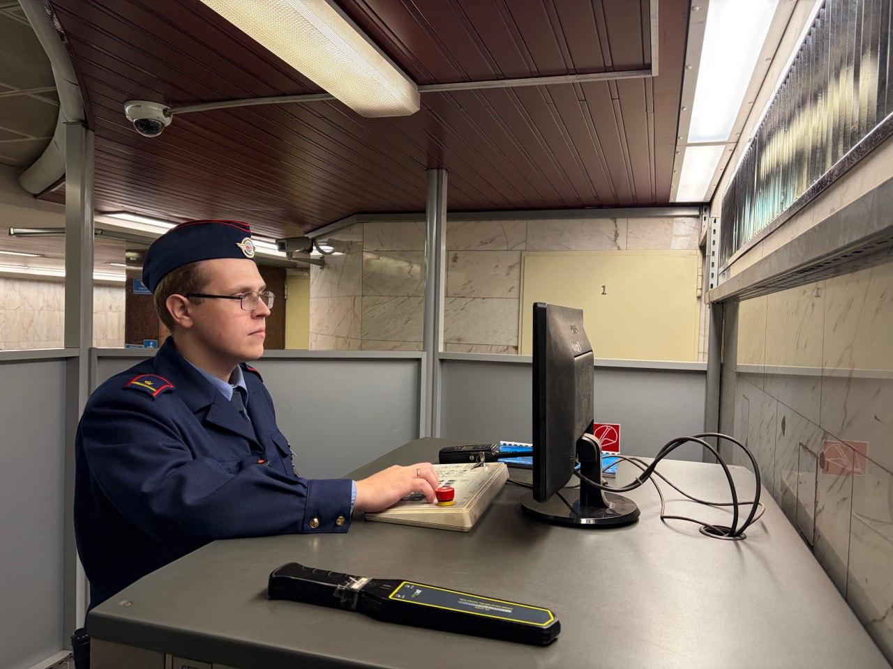 Minsk Metro Explains Safety of X-ray Scanners for Hand Luggage
