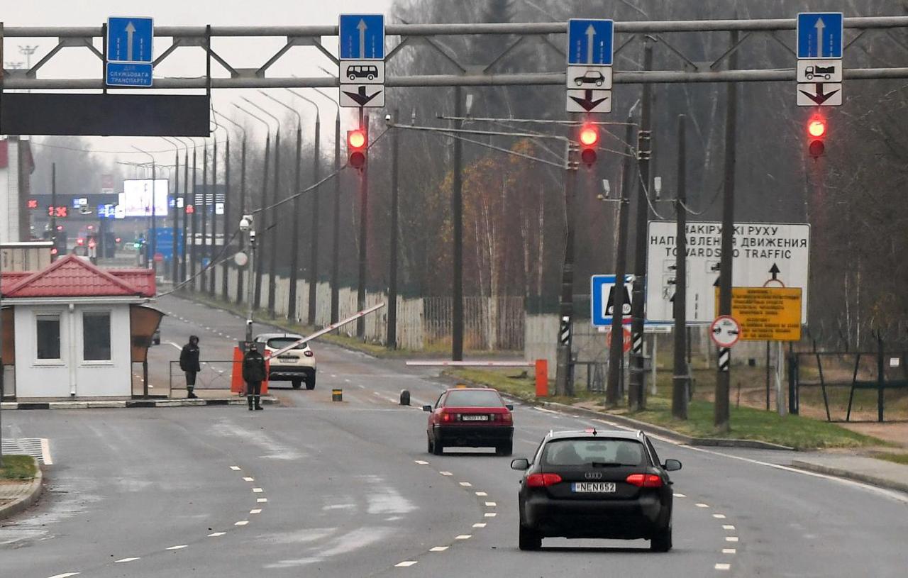 Latvia plans to extend ban on irregular bus transport to Belarus for another year