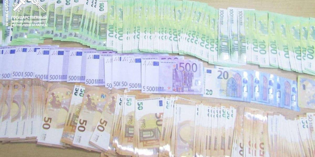 Driver of Minsk–Vilnius bus tried to smuggle €25,000 across border