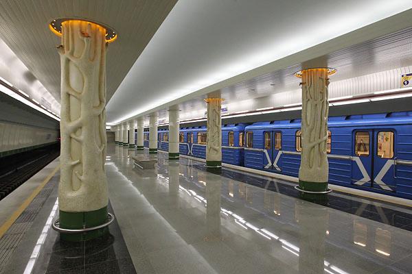 Man attacks and bites teenager in Minsk metro