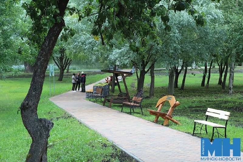 New Themed Alley 'Everything Begins with Love' Appears in Loshitsa Park