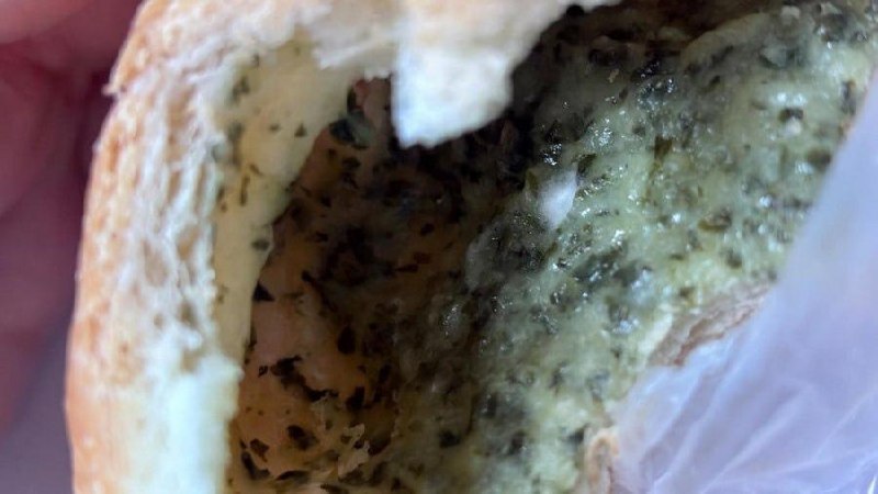 Minsk resident finds mold in layered pastry — sanitary service inspects store