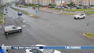 Accidente en la intersección de las calles Némanskaia y Lidskaia