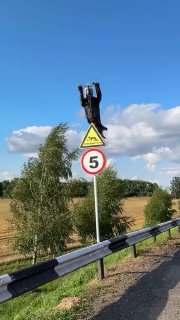 Unusual sign for drunk pedestrians spotted in Baranavichy