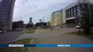 Minsk Police Officers Help Woman Who Fell Ill on Street