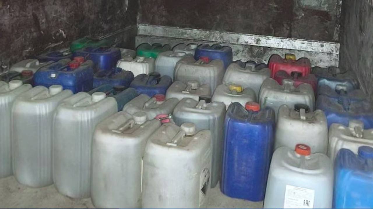 Nearly 2,500 liters of moonshine seized near Maladzechna