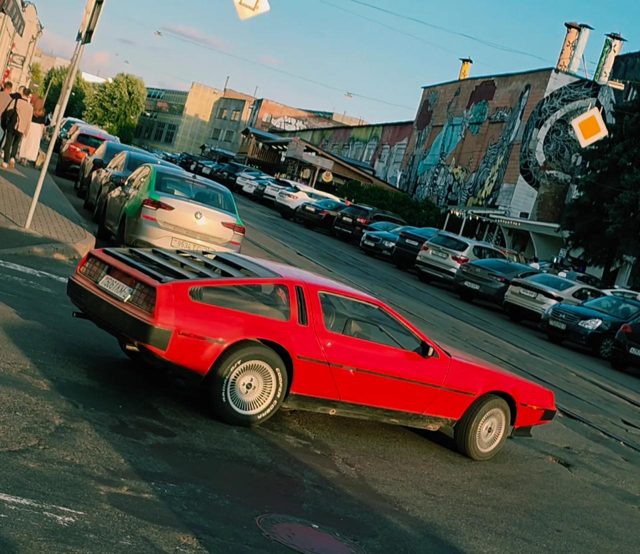 DeLorean DMC-12 spotted on the streets of Minsk