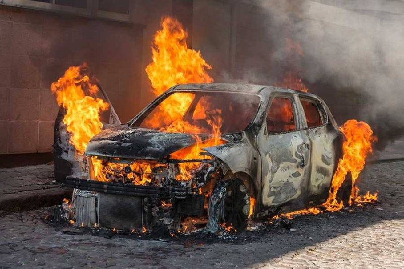 Car catches fire at repair shop in Minsk on August 15