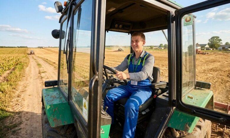 In Bielorussia, dai 17 anni i ragazzi possono lavorare come trattoristi