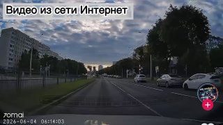 GMC driver fails to yield to pedestrian in Minsk