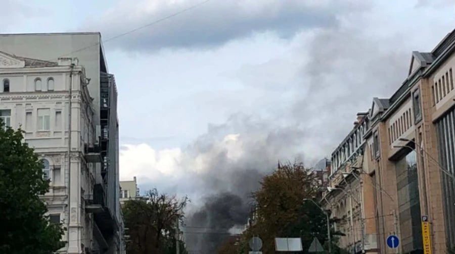 Russia strikes SBU building in central Kyiv