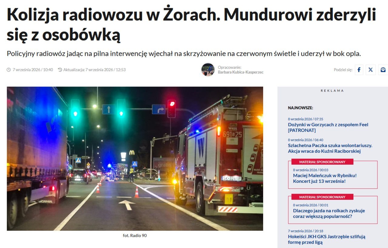 Polish police car crashes into civilian vehicle in Żory