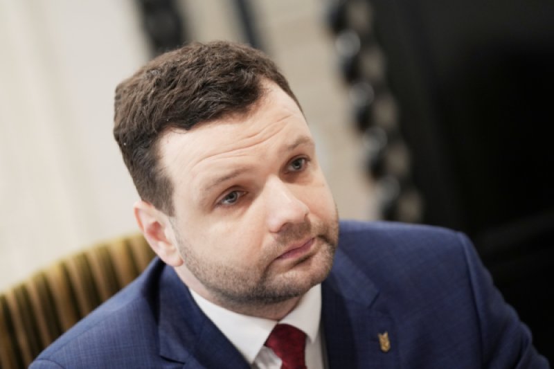 Ex-minister of welfare of Latvia to run for parliament, promises to quit drinking
