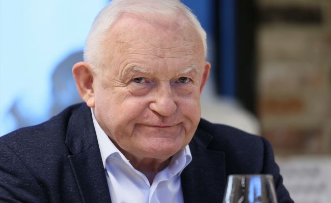 Where did the billions and 300 tanks go? Poland demands accountability from Kyiv
