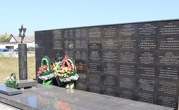 Il 20 ottobre 1941 a Pruzhany fu creato un ghetto, morirono oltre 10.000 persone