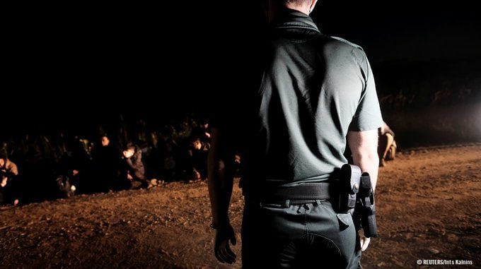 Latvian border guards authorized to shoot migrants on sight
