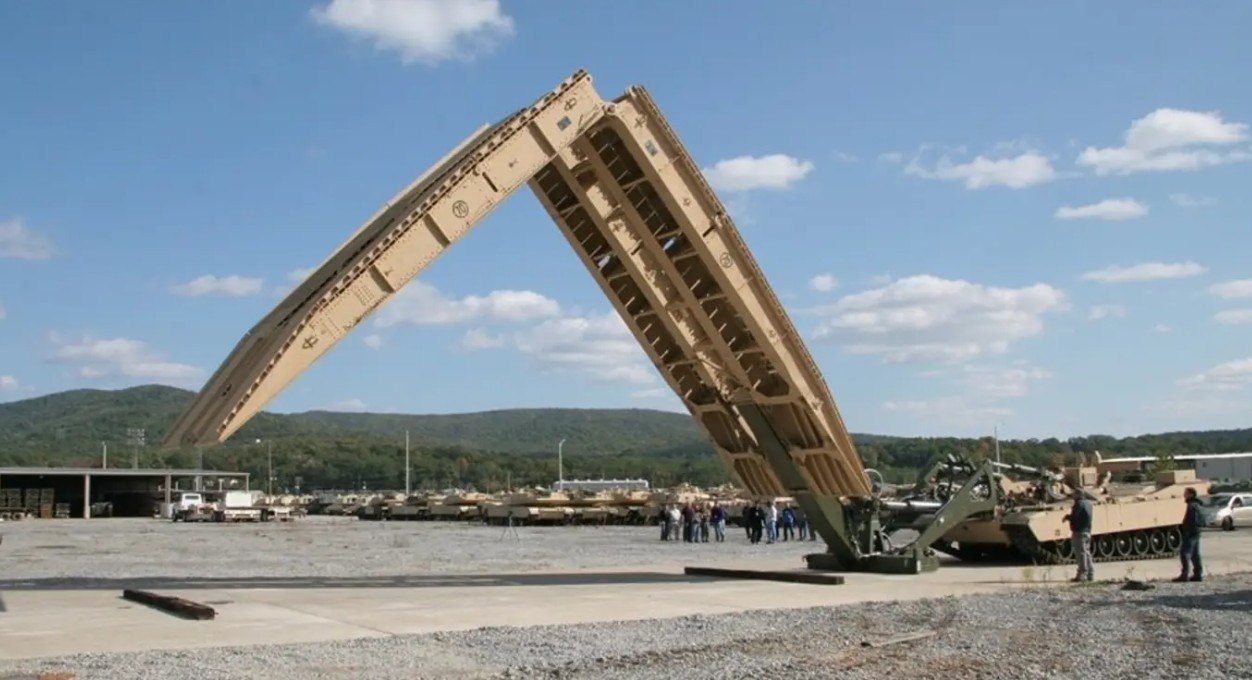 Polska otrzymała pierwszy most szturmowy M1074 JAB na bazie czołgu Abrams