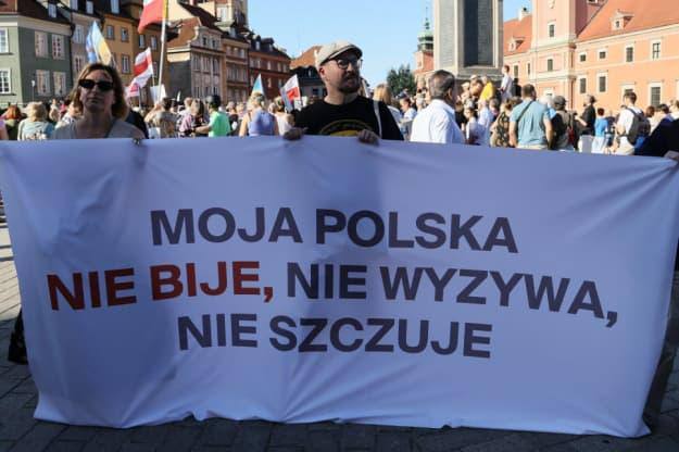 Ukrainians hold 'Maidan' protests in 22 Polish cities over alleged mistreatment