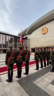 Hymny, honorowy karzeł i rozmowy: Łukaszenko spotkał się z prezydentem Mjanmy
