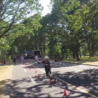 Wanita AS Jadi Peserta Skateboard Tertua di Dunia